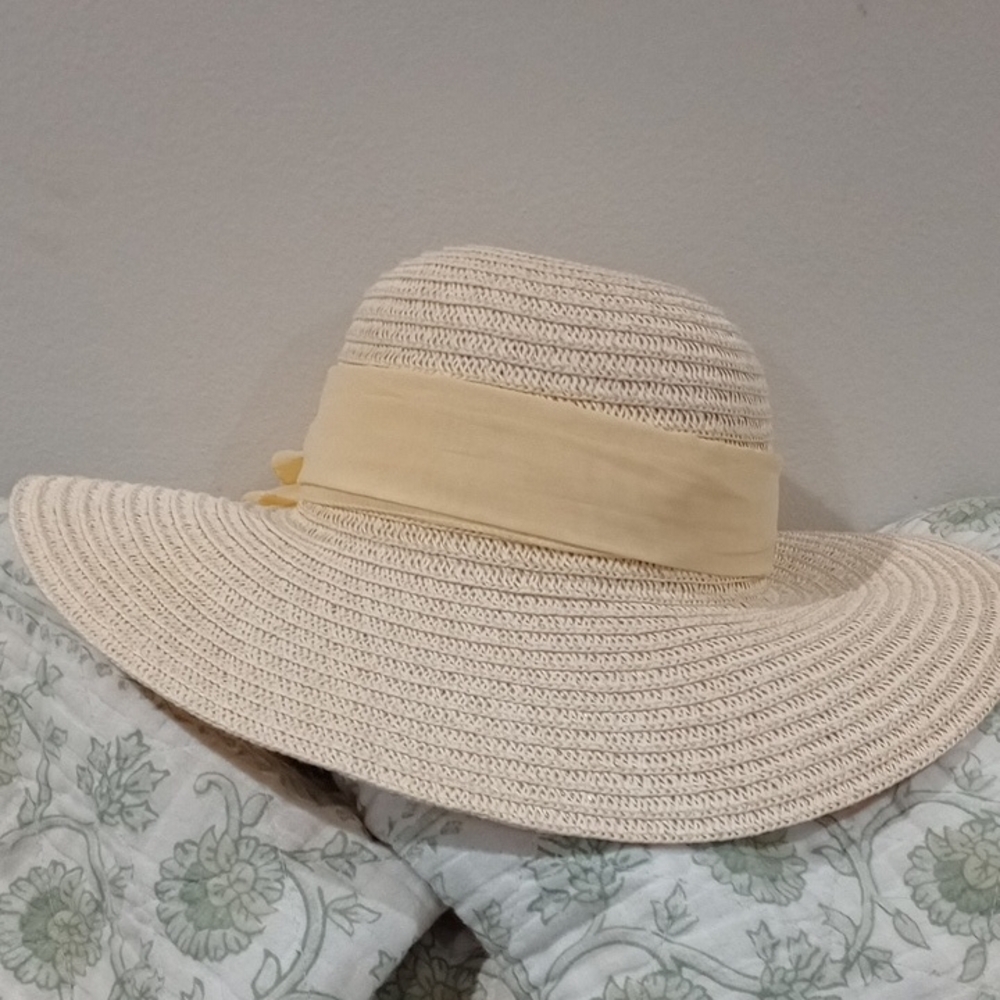 Women's Straw Hat with Silk Bow Beach Day Backyard BBQ